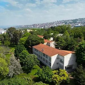  Otel Koru